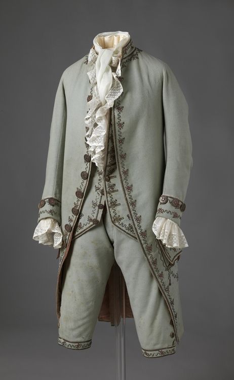 Men 3pc French Rococo Fashion 18th Century Suit Costume Hand Embroidery Free Lace Jabots & Cuff (HS-132) Bespoke Point