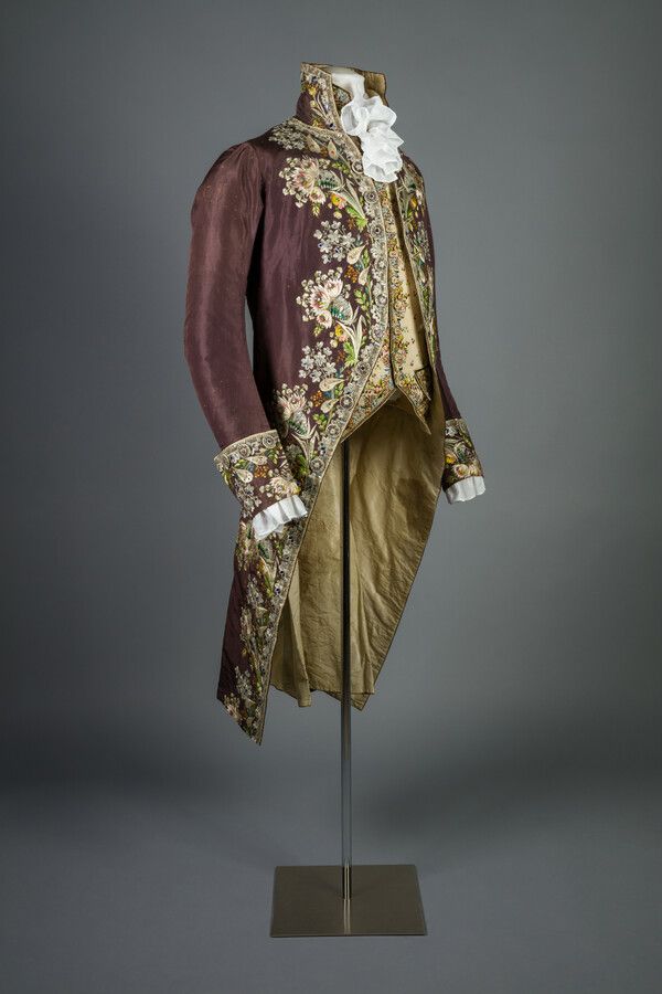 Men 3pc French Rococo Fashion 18th Century Suit Costume Hand Embroidery Free Lace Jabots & Cuff (HS-163) Bespoke Point