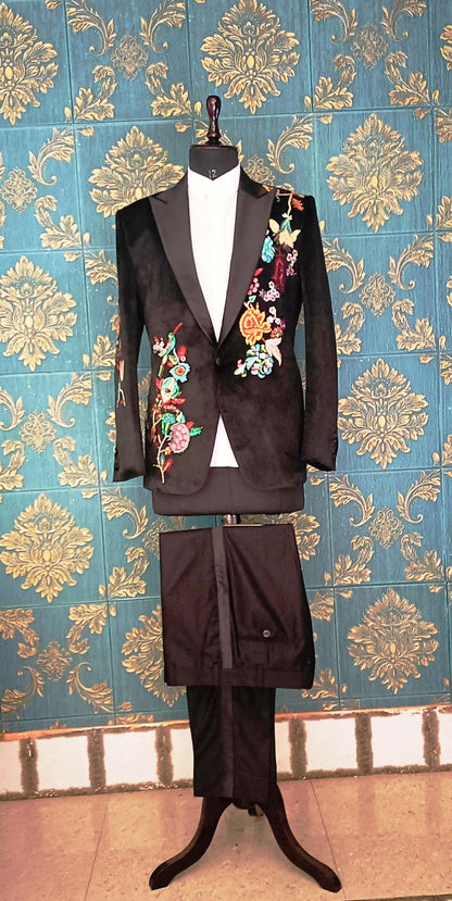 Men 2pc Black Embroidery Suit (NS-14)