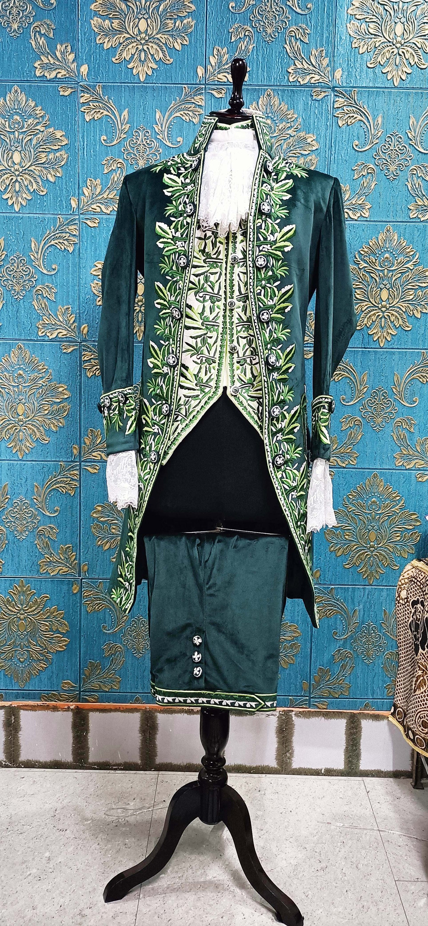 Men 3pc Green Velvet French Costume Free Lace Jabots And Cuff (HS-02)