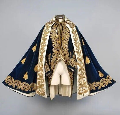 Men 3pc Blue Velvet French Rococo Fashion 18th Century Suit With Cape Costume Free Lace Jabots And Cuff (HS-03)