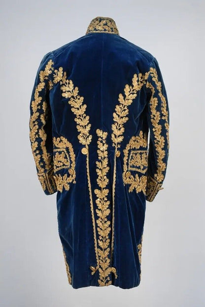 Men 3pc Blue Velvet French Rococo Fashion 18th Century Suit With Cape Costume Free Lace Jabots And Cuff (HS-03)